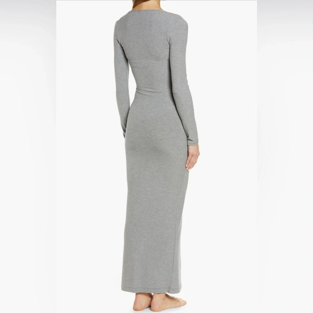 New SKIMS Soft Lounge Long Sleeve Dress - Picture 2 of 6